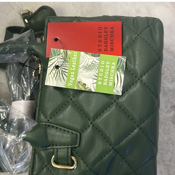 New!! Badgley Mischka NWT Mini Green Quilted Mini tote bag front lock - Picture 10 of 10